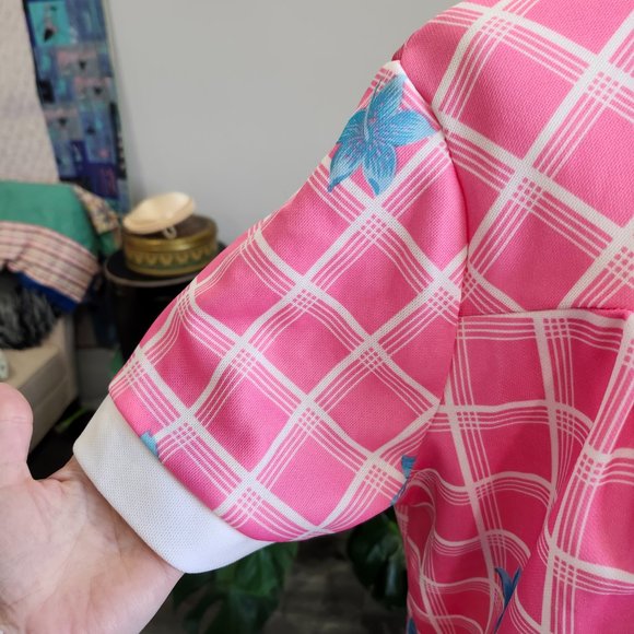 Vintage 1970's Hot Pink & White Polyknit Smock Top with Blue Hibiscus Print - Picture 4 of 8
